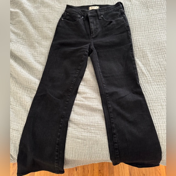 Madewell Mid-Rise Kick Out Jeans - Picture 2 of 3